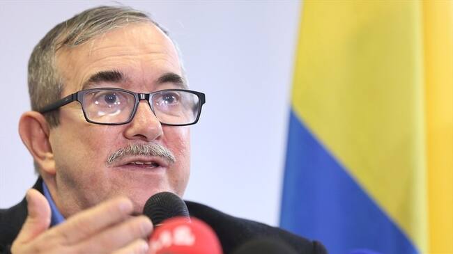 Rodrigo Londoño reiteró su compromiso con el proceso de paz. Foto: Colprensa