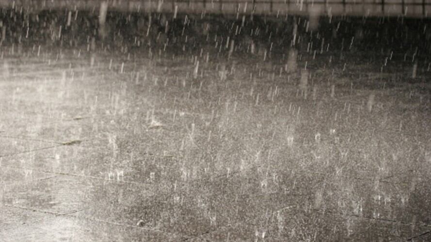 Un amanecer cargado de lluvia se registró en Barranquilla y su área metropolitana, varios barrios resultaron afectados sin fluido eléctrico y sin servicio de agua potable.  “#TripleA informa que produ. Foto: Getty Images