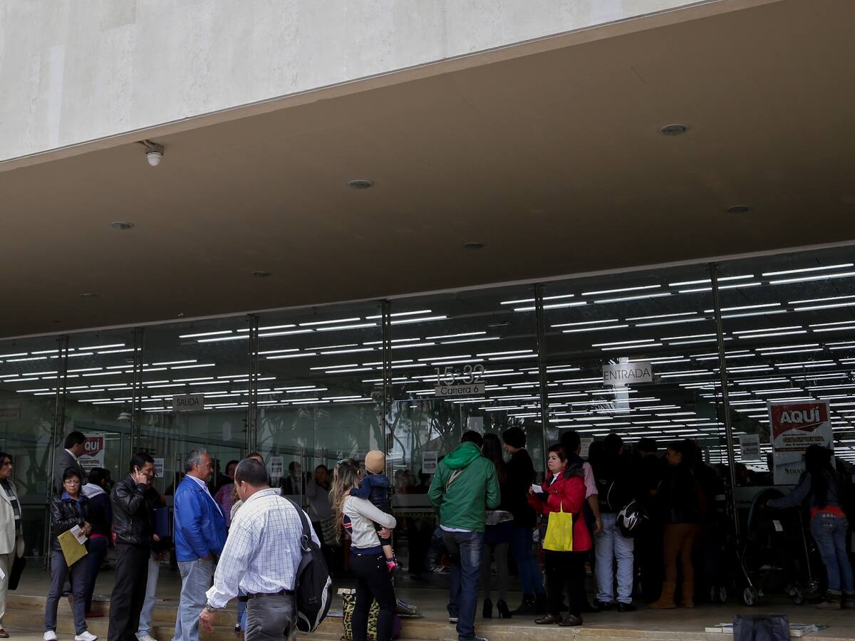 La Superservicios pidió a las empresas de servicios públicos atender a sus usuarios de forma presencial