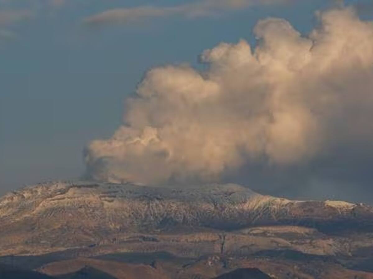 SGC confirmó un aumento de desgasificación y una anomalía térmica en el Volcán del Ruiz