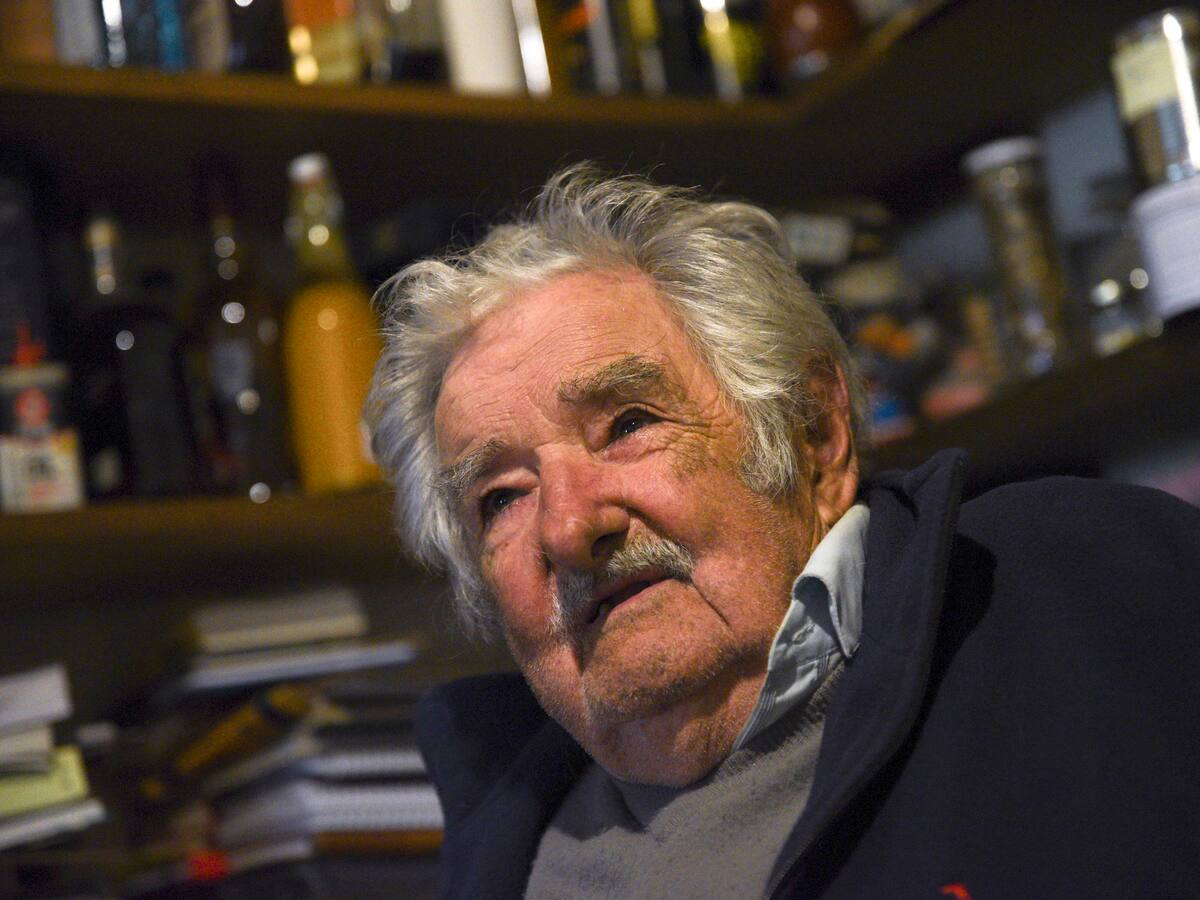 El expresidente uruguayo José Mujica anunció que tiene un tumor en el esófago