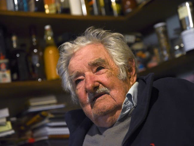 AME298. MONTEVIDEO (URUGUAY), 29/04/2024.- El expresidente de Uruguay José Mujica habla durante una entrevista con EFE, el 22 de abril de 2024, en Montevideo (Uruguay). El expresidente anunció este lunes que tiene un tumor en el esófago. EFE/ Sofía Torres