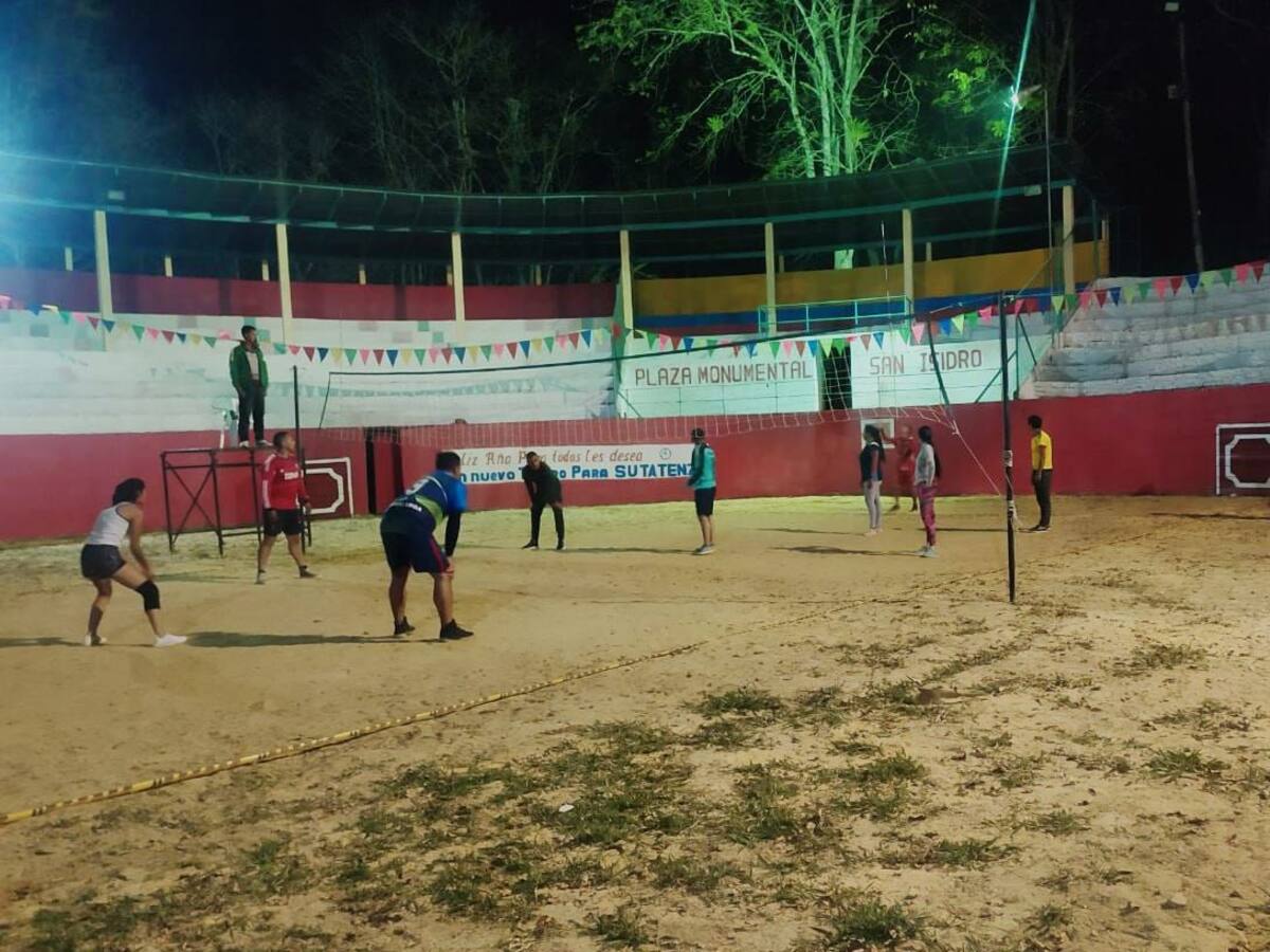 Plaza de toros de Sutatenza ahora es escenario de juegos campesinos