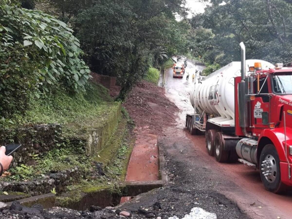 Habilitan paso por un carril en antigua vía entre Bogotá y Villavicencio