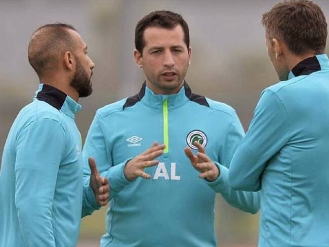 El técnico español Ángel López confirmó diálogos para dirigir al América. Foto: Agencia EFE