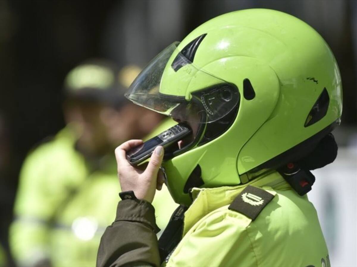 Capturan a dos policías en Medellín por robar oro avaluado en 12 millones de pesos