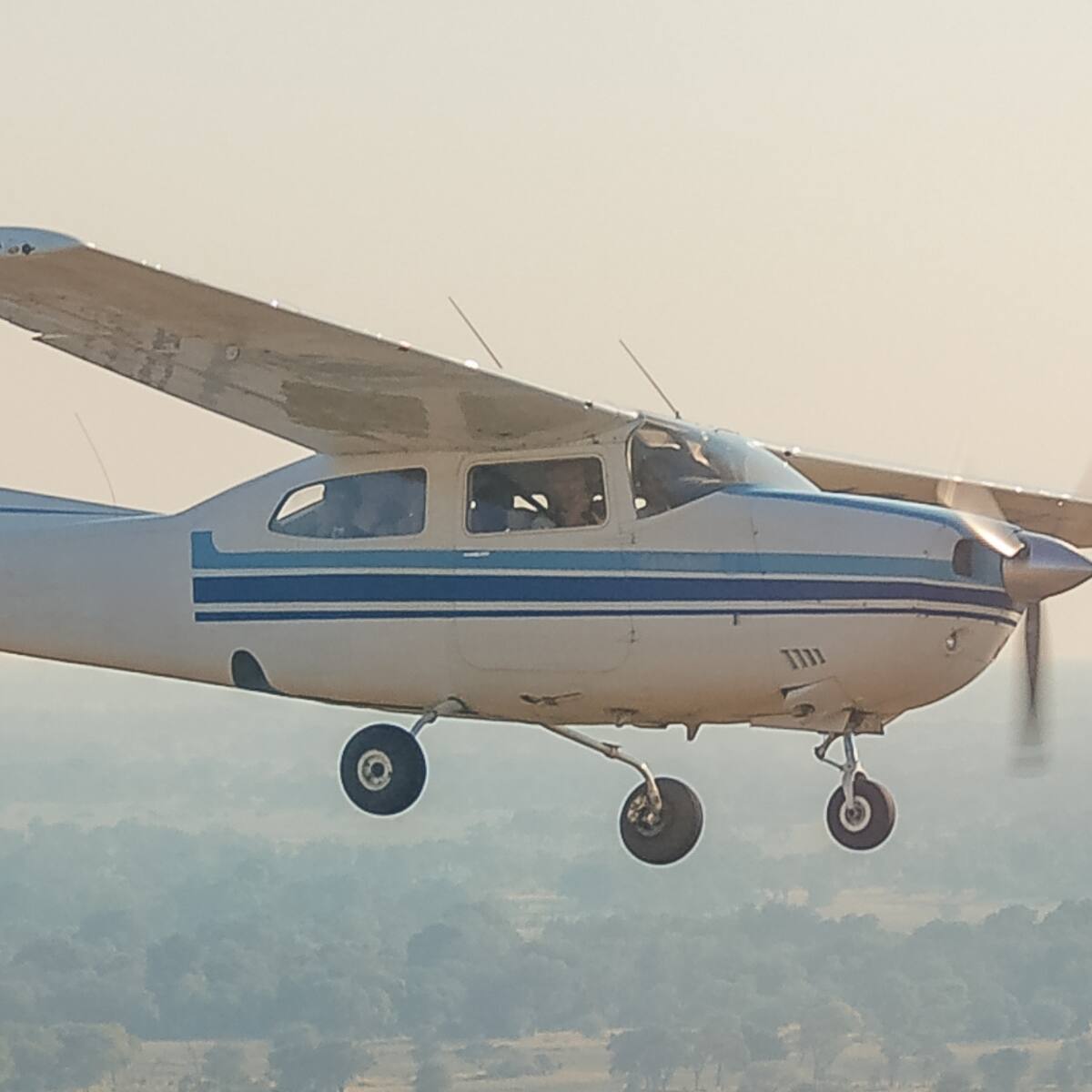 Aún no se tiene señales del avión que desapareció hace algunos días en el sur del país