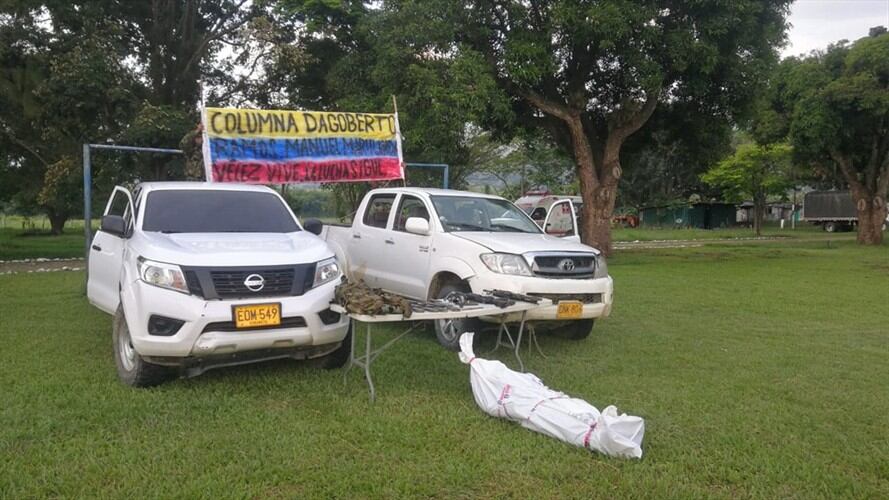 la operación, las autoridades inmovilizaron dos camionetas e incautaron material de guerra. Foto: Ejército