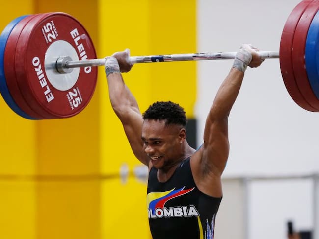Francisco Mosquera, pesista colombiano. Foto: AFP/ DAVID SANCHEZ