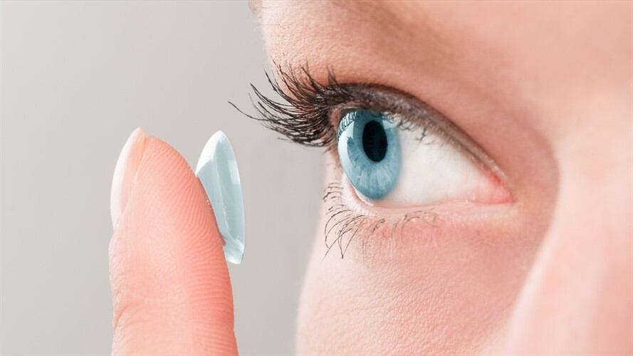 Científicos desarrollan lentes de contacto que hacen zoom al parpadear dos veces. Foto: Getty Images