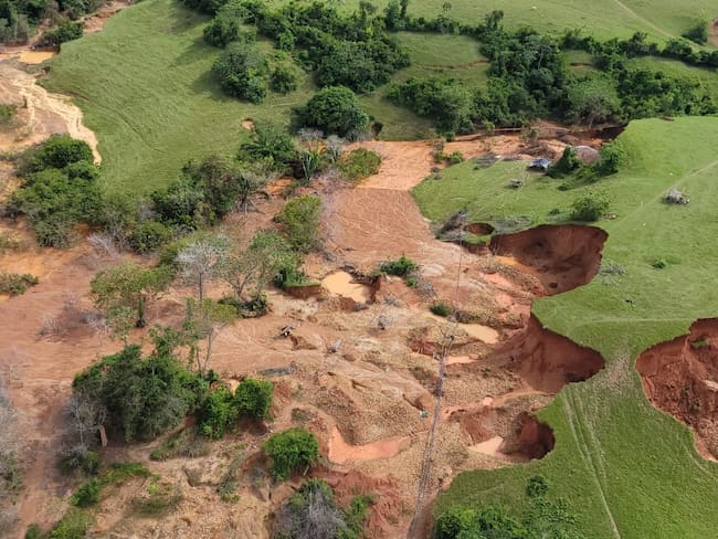 Denuncian explotación minera en predios administrados por la SAE en Antioquia. Foto: Cortesía Séptima División del Ejército