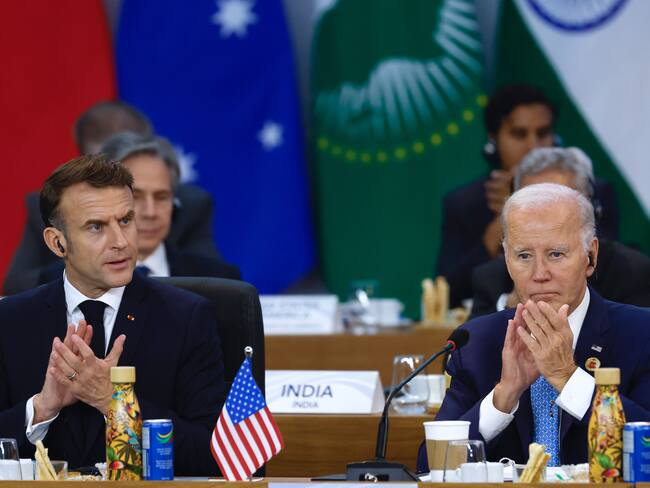 El presidente de Estados Unidos, Joe Biden (d) y el presidente de Francia Emmanuel Macron. Foto: EFE