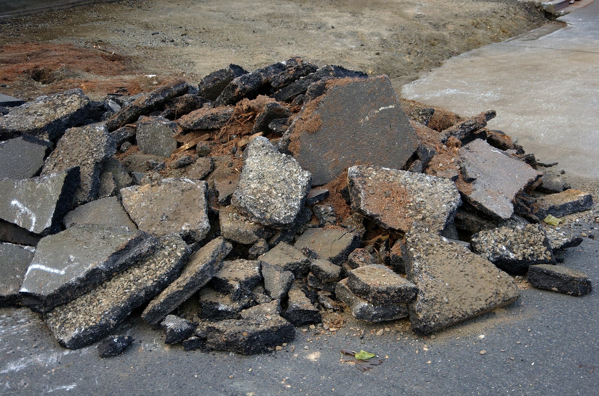 Imagen de referencia de vía en mal estado. Foto: Getty Images