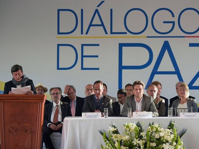 Que Colombia insista a Cuba desconocer los protocolos es un mal camino: Enrique Santos