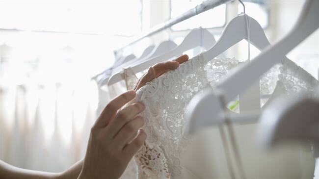 Mimoza Hazka tardó 400 horas haciendo este vestido con el particular material.. Foto: Getty Images