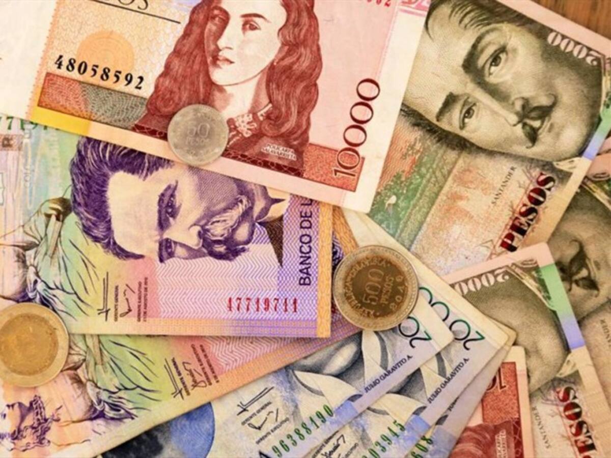 Bancadas de Gobierno se unen para pedir que sobretasa en la renta a bancos sea permanente