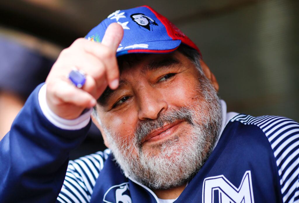 Exfutbolista, Diego Armando Maradona mientras dirigió Gimnasia y Esgrima de la Plata. (Foto: Marcos Brindicci/Getty Images)
