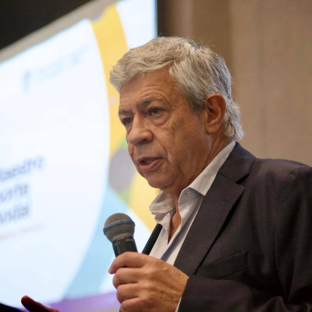 Jorge Iván González, director del DNP, se va del Gobierno
