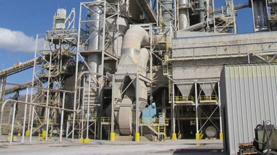 Se presume que la quema de combustibles genera cáncer en los habitantes cercanos. Foto: Colprensa