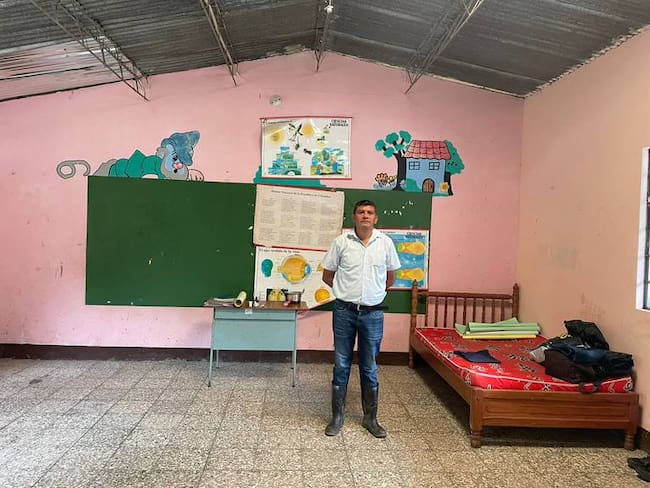 Profesor Germán Yanke, quien hace algunos días llamó a W Radio pidiendo ayuda para su escuela que está ubicada en el municipio de Labranzagrande (Boyacá)