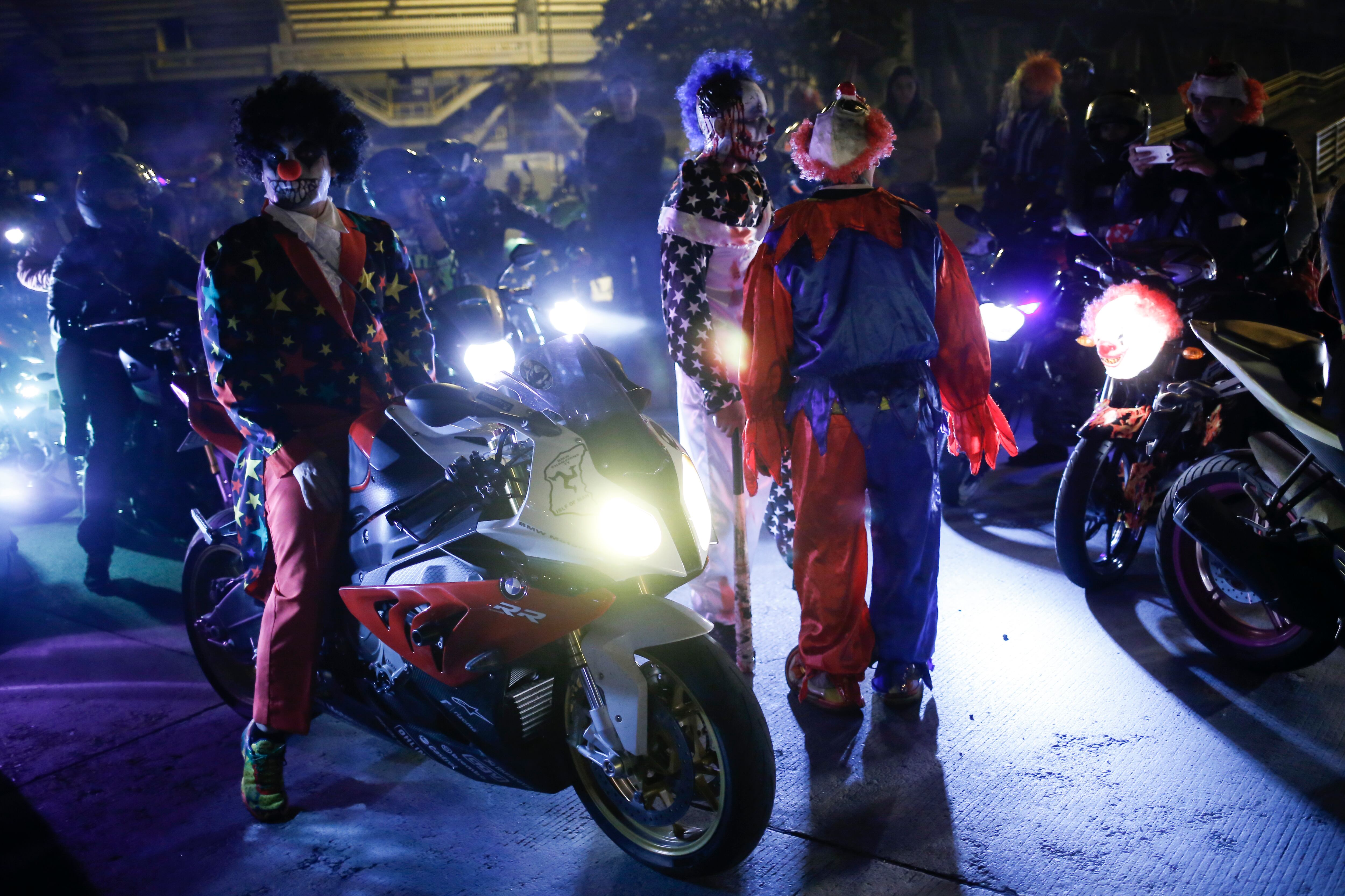 Motociclistas celebran Halloween en Bogotá. Foto: Colprensa.