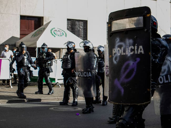 Escuadrón Móvil Antidisturbios, ESMAD. (Photo by: Miyer Juana/Long Visual Press/Universal Images Group via Getty Images)