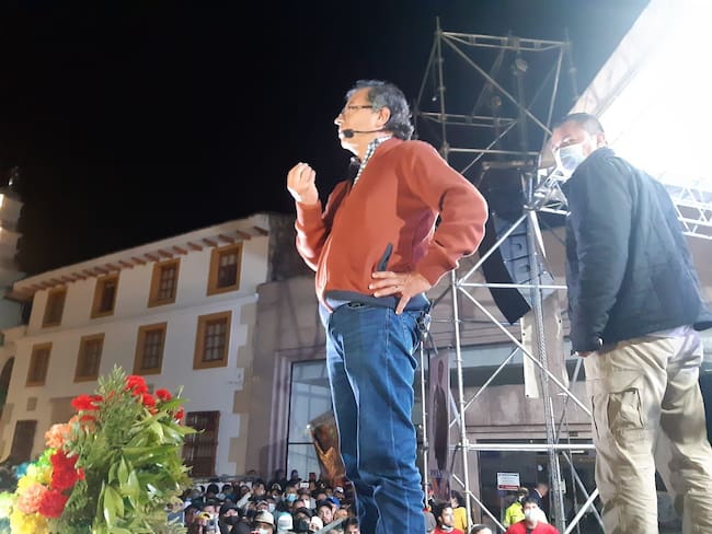 El candidato presidencial Gustavo Petro vistió Chiquinquirá, Boyacá. Foto: W Radio.