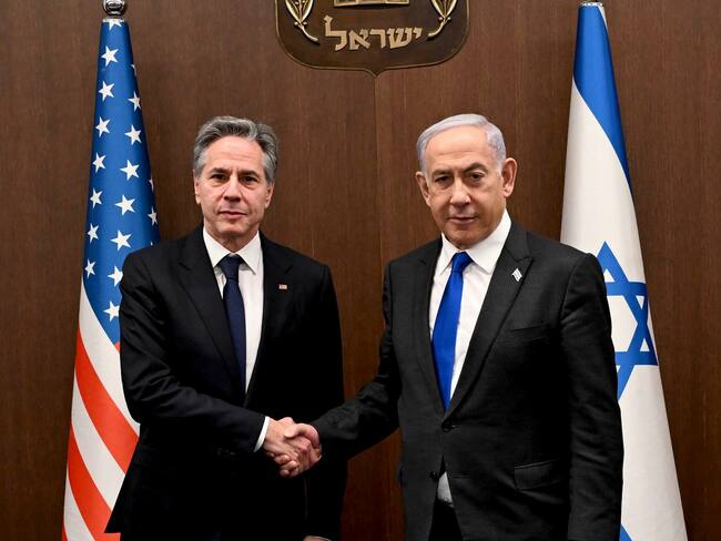 Antony Blinken y  Benjamín Netanyahu. Foto: EFE/David Azagury