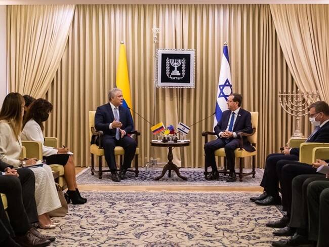 En su segundo día en Israel y en medio de una reunión con su homólogo de ese país, Isaac Herzog, el presidente Iván Duque confirmó la apertura en Jerusalén de una oficina de INNpulsa. Foto: Presidencia de la República