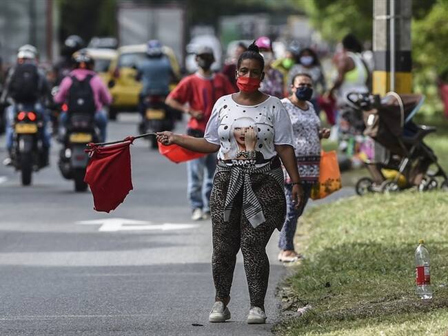 Varios sectores económicos han coincidido en sugerir un subsidio en el pago de las nóminas, pues varias mipymes ya se reportan sin liquidez ni posibilidades financieras. Foto: Getty Images