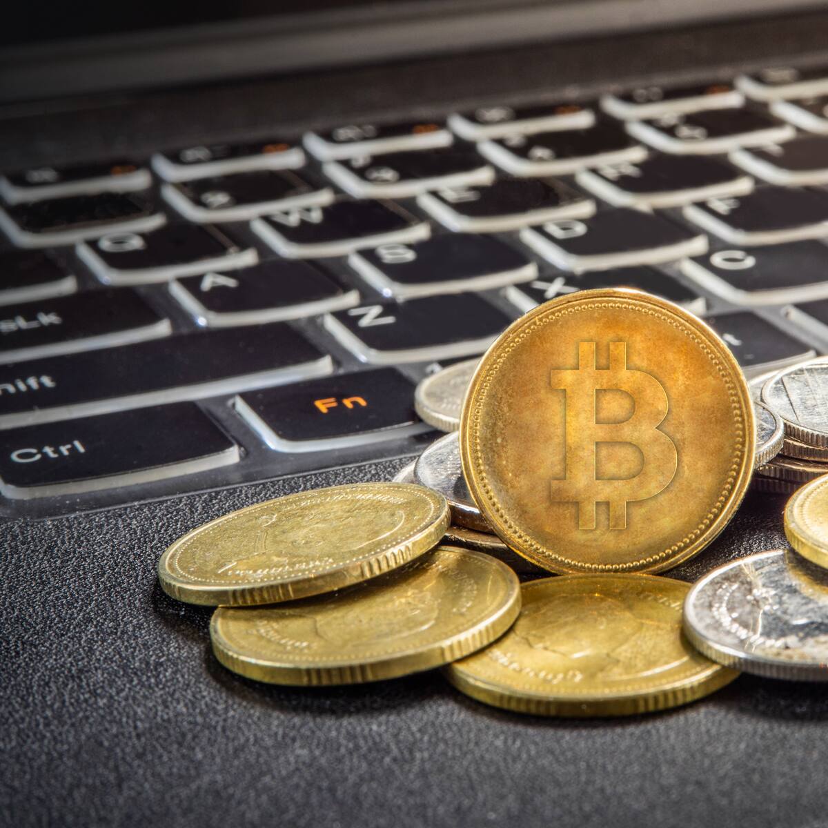 ¿Realiza transacciones con criptomonedas? Ahora deberá reportarlo ante la Uiaf