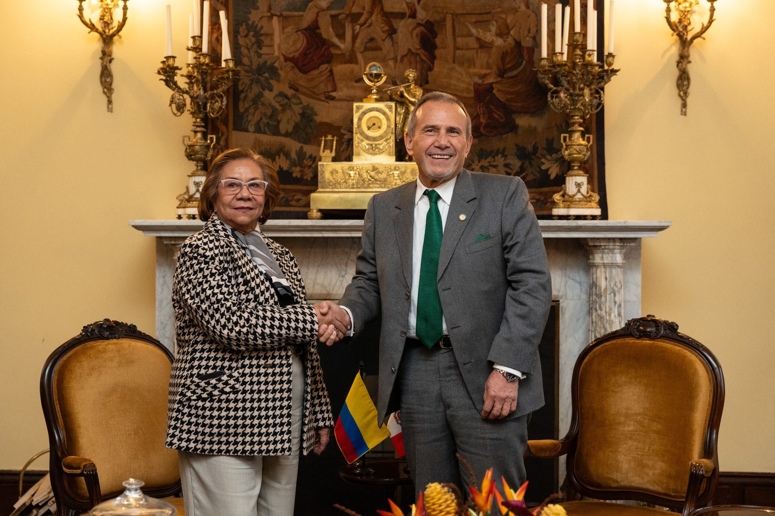 Rosa Villavicencio y Elmer Schialer. Foto: X @CancilleriaCol