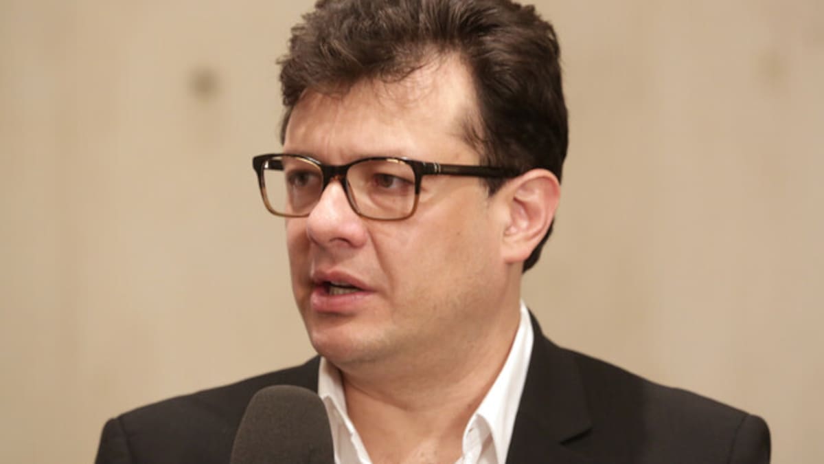 Quieren asesinar a Petro los mismos que compraron Pegasus: Hollman Morris