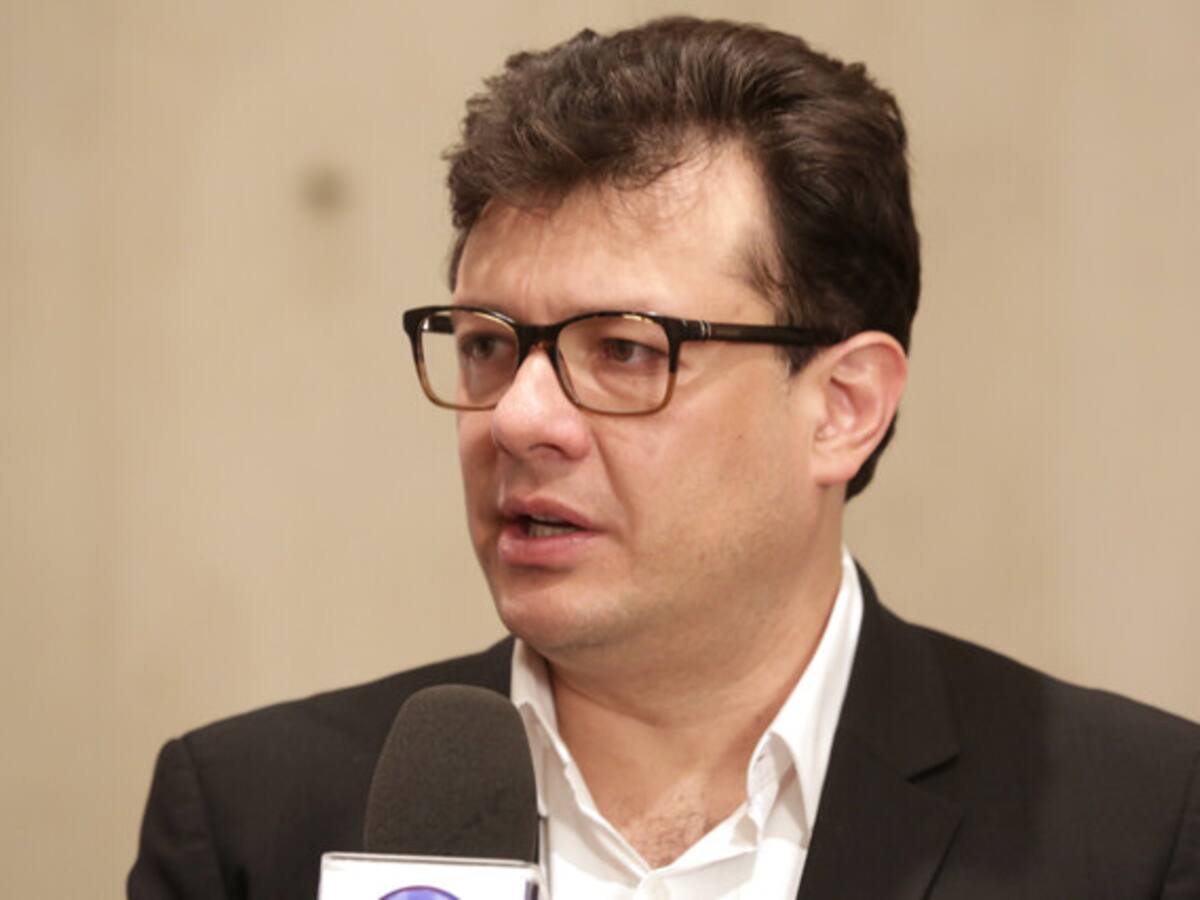 Hollman Morris solicitó licencia no remunerada en RTVC para enfrentar amenazas