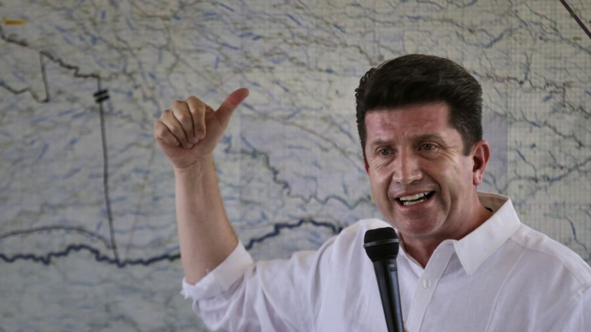 La instrucción siempre ha sido garantizar la seguridad de todos los candidatos: MinDefensa sobre amenazas contra Petro