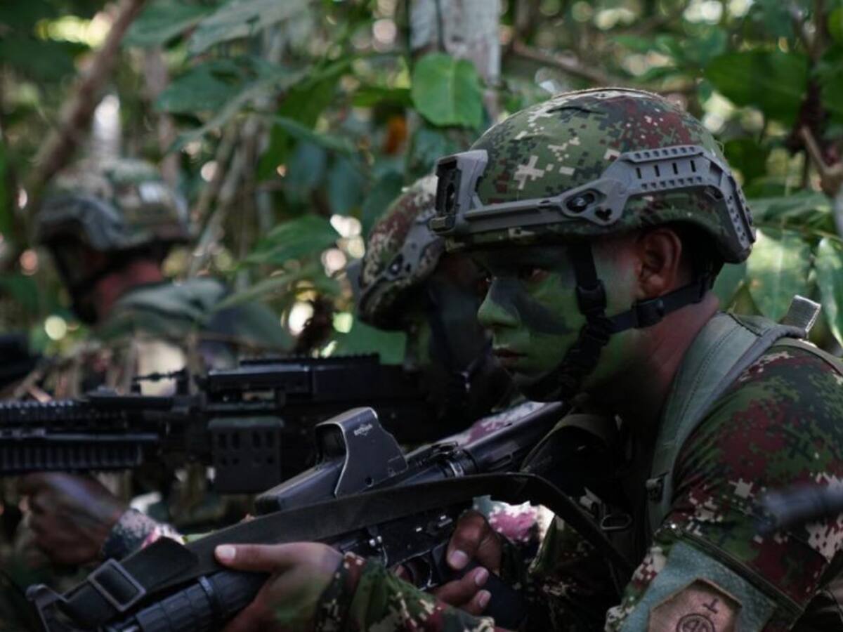 Combates entre el Clan del Golfo y Ejército: una persona muerta