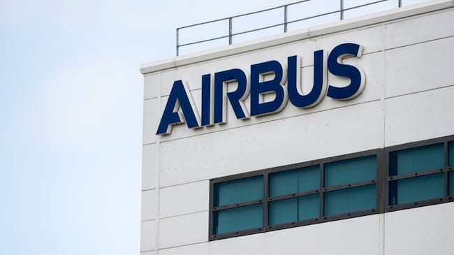 Logo de Airbus. Foto: Getty Images / MATTHEW HORWOOD