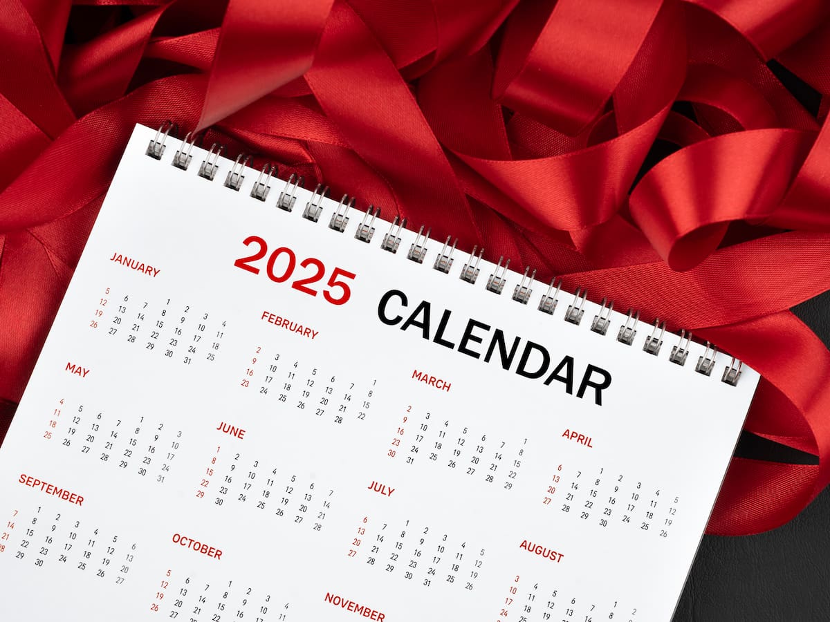 ¿Qué día cae 24 y 31 de diciembre en 2025?