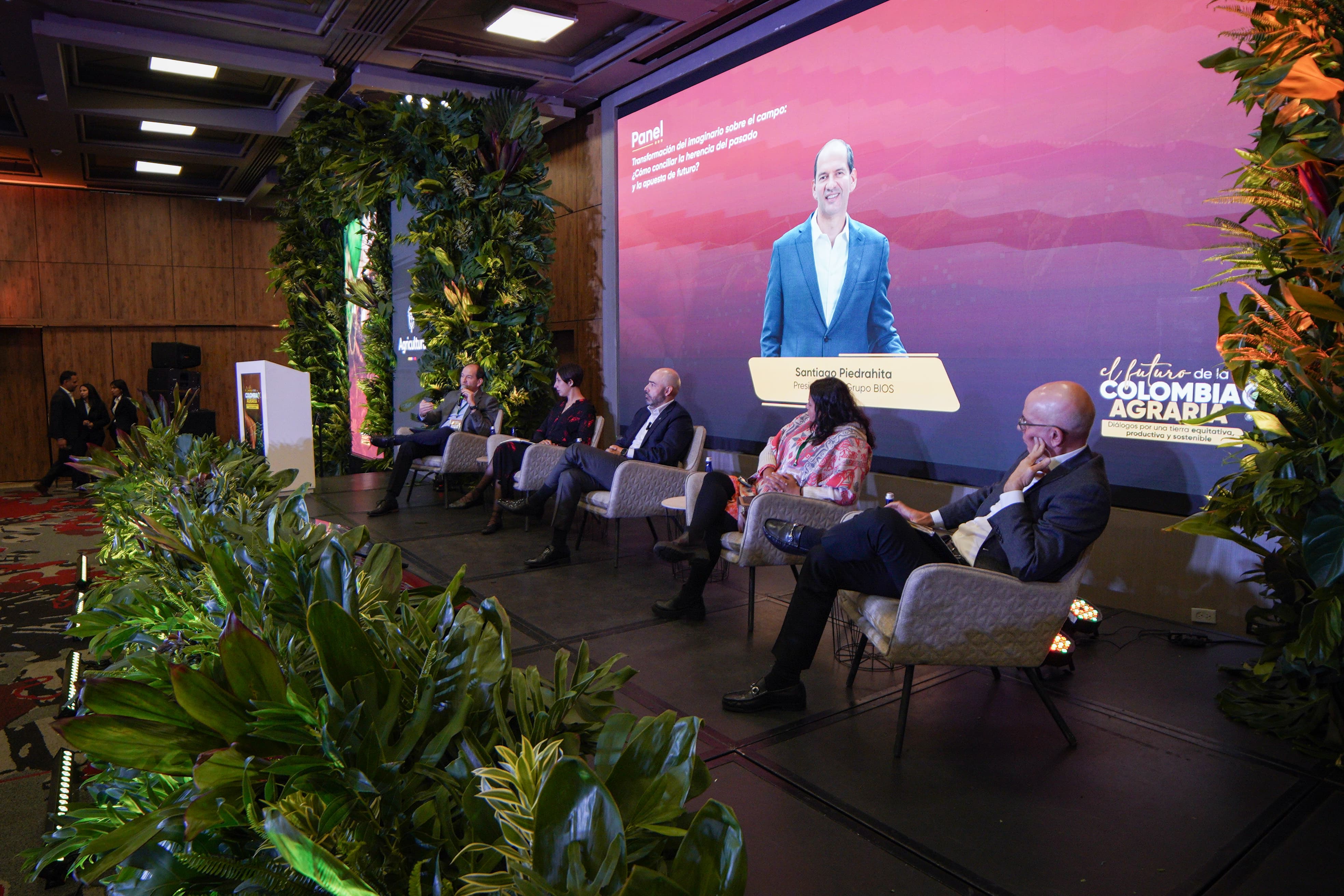 En El Futuro de la Colombia Agraria, expertos abordaron la productividad y sostenibilidad del agro. | Foto: W Radio