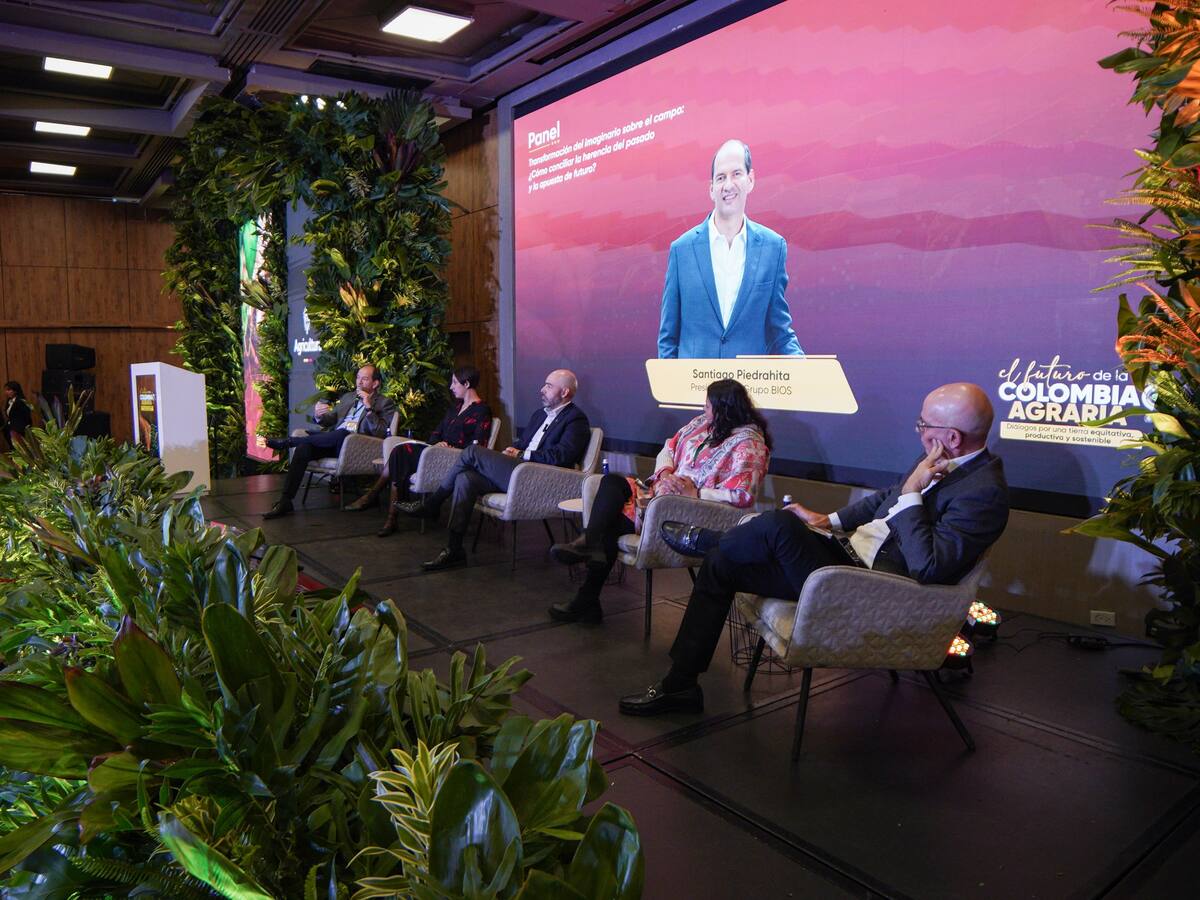 Reforma agraria y empoderamiento rural: el futuro del agro colombiano en discusión