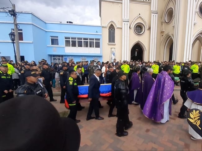 Sepelio subintendente de la Policía, Ricardo Arley Monroy. Foto: Jorge Herrera