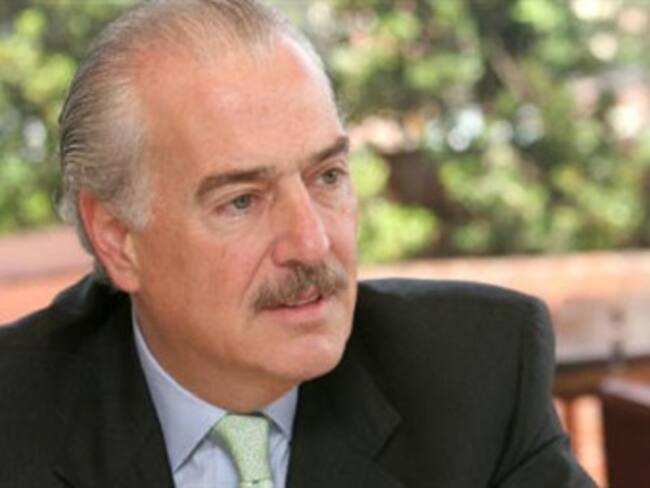 “Dice el proverbio chino que el pez se pudre por la cabeza”: Pastrana