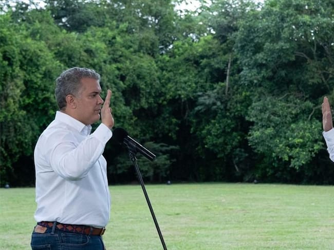 El presidente Iván Duque posesionó a Carlos Correa como ministro de Ambiente y Desarrollo Sostenible.. Foto: Cortesía: Presidencia
