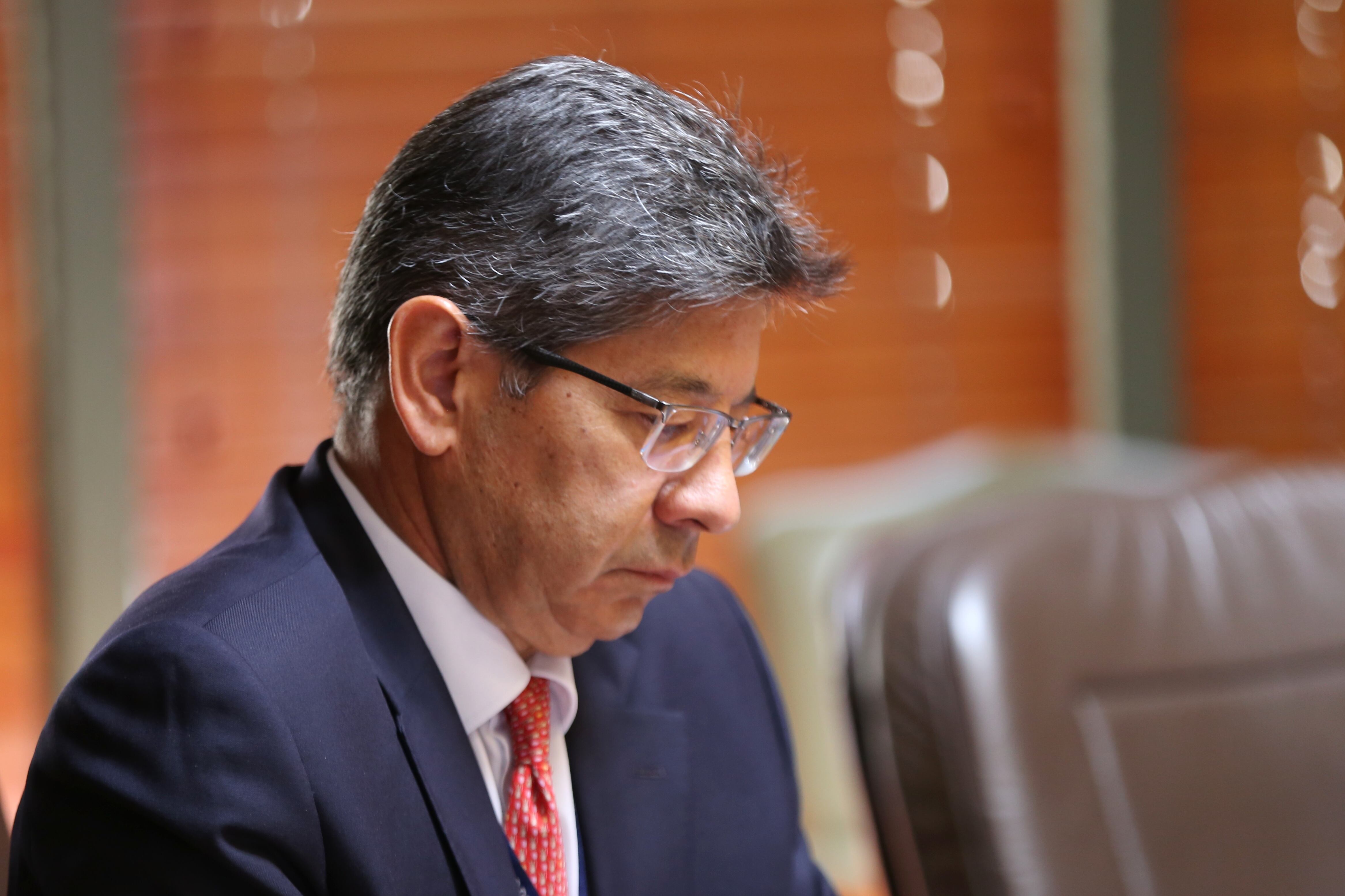 Bogotá, 19 de febrero de 2020. Sala Plena de la  Corte Constitucional. En la Foto: Alejandro Linares Cantillo, Magistrado de la  Corte Constitucional. (Colprensa - Álvaro Tavera)
