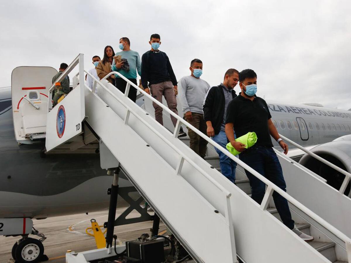 Colombia asumiría el traslado de todos los colombianos deportados desde EE.UU.