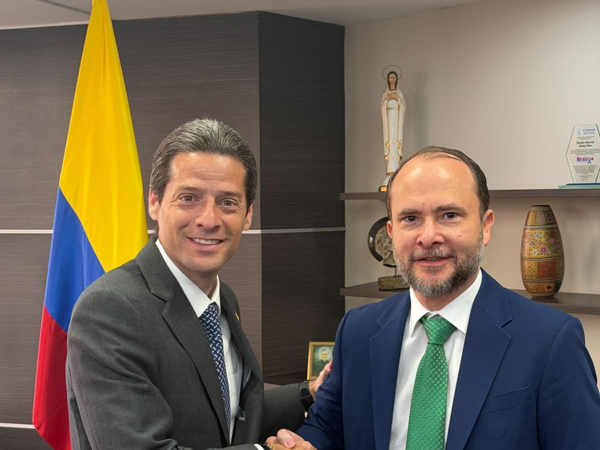 Manuel Fernández asume la presidencia de Bancóldex
