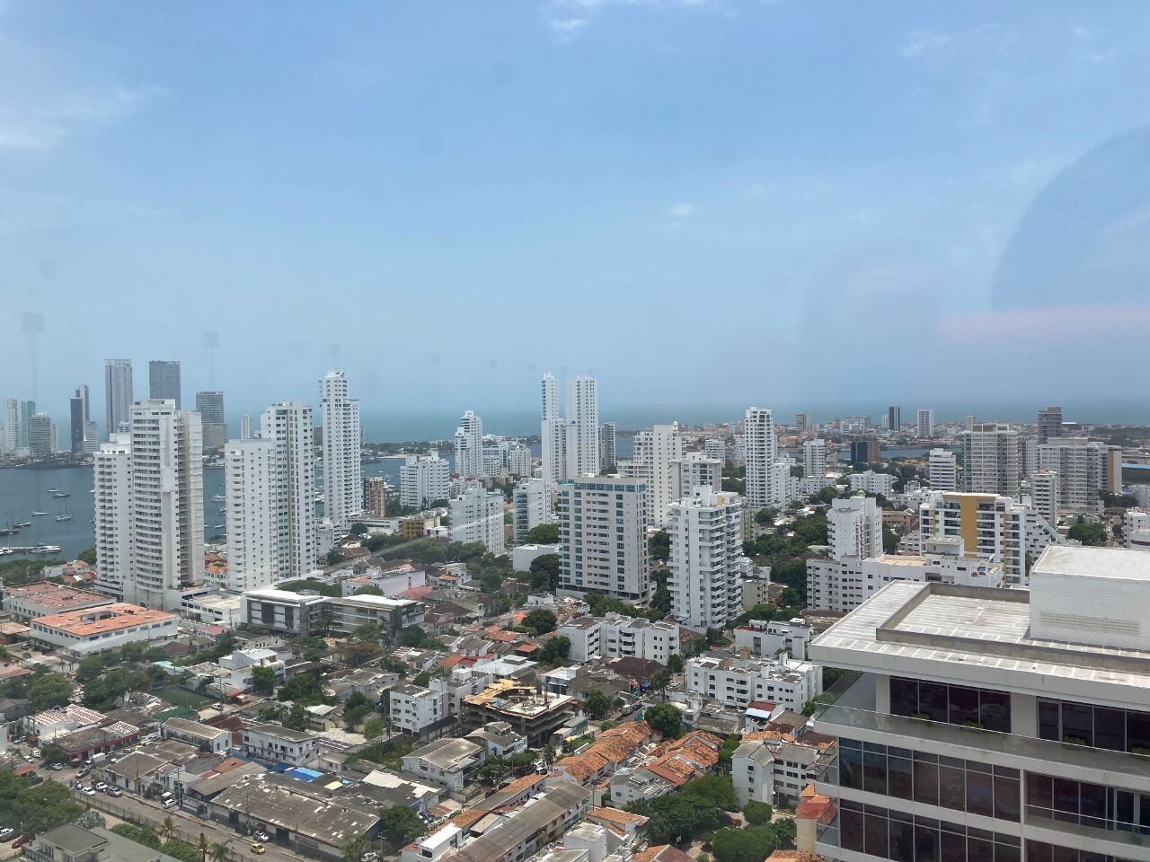 El pago por el aprovechamiento de algunos sectores del espacio público empieza a generar polémica. Crédito: Archivo.