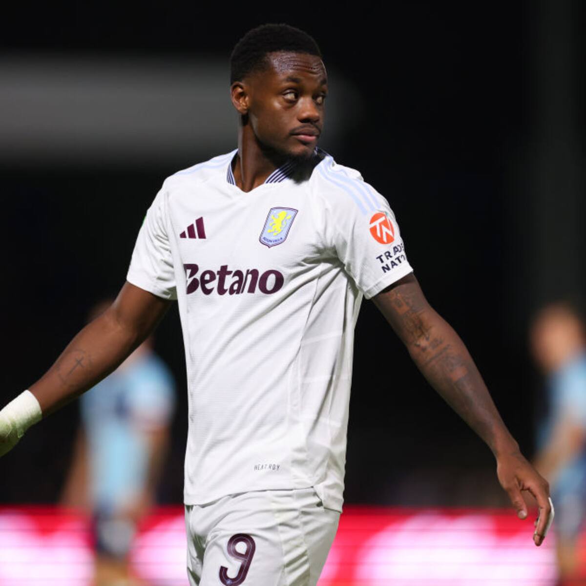El Aston Villa empató 2-2 contra el recién ascendido Ipswich Town