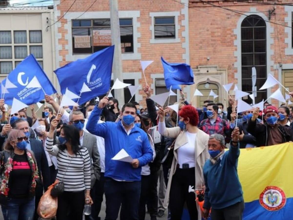 Conservadores piden la renuncia de Carlos Antonio Lozada