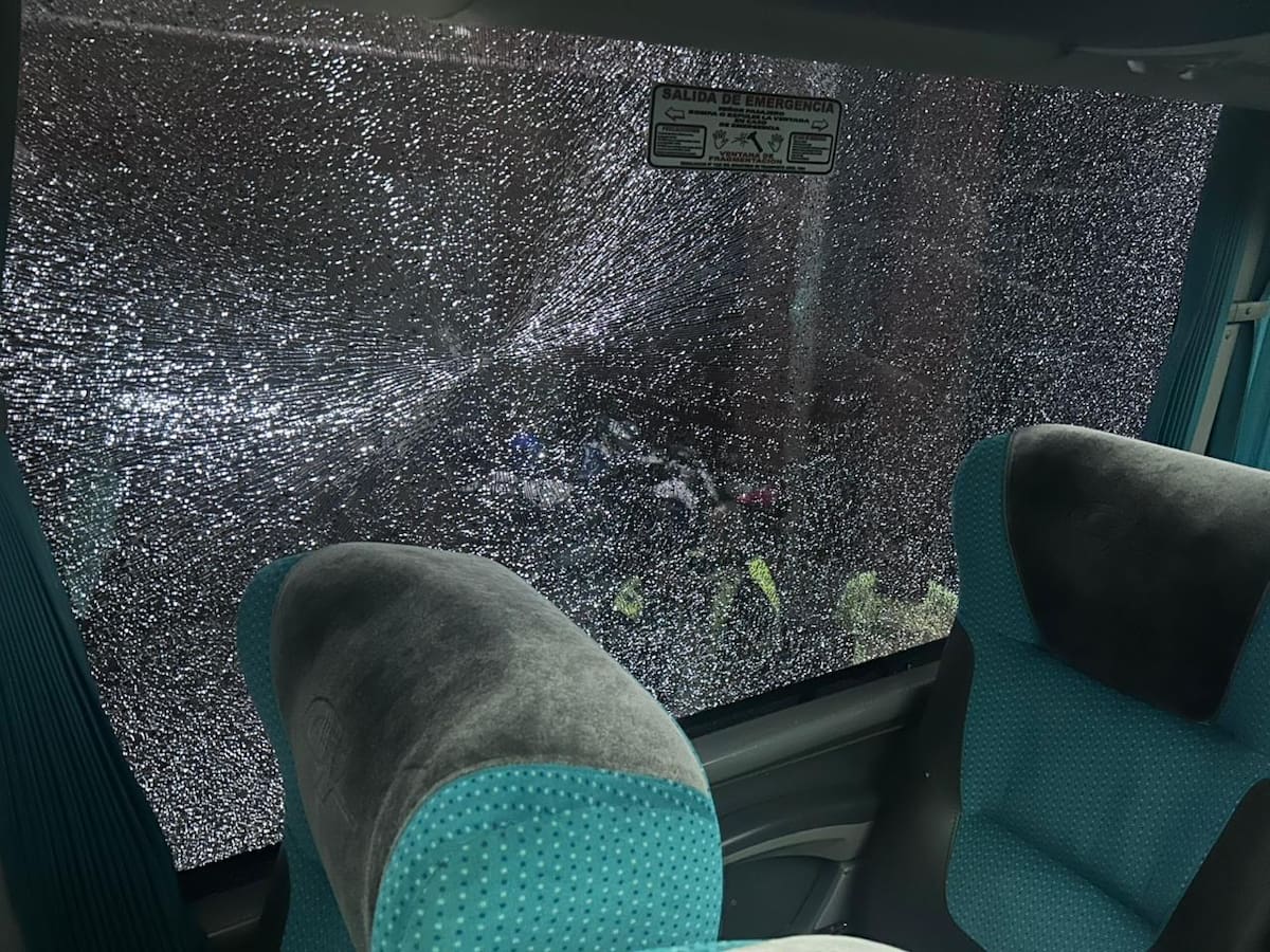 Bus de Millonarios fue atacado previo al duelo con Atlético Nacional por cuadrangulares en Medellín